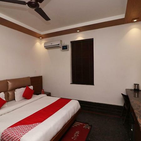 Oyo 10448 Green View Home Stay デヘラードゥーン エクステリア 写真