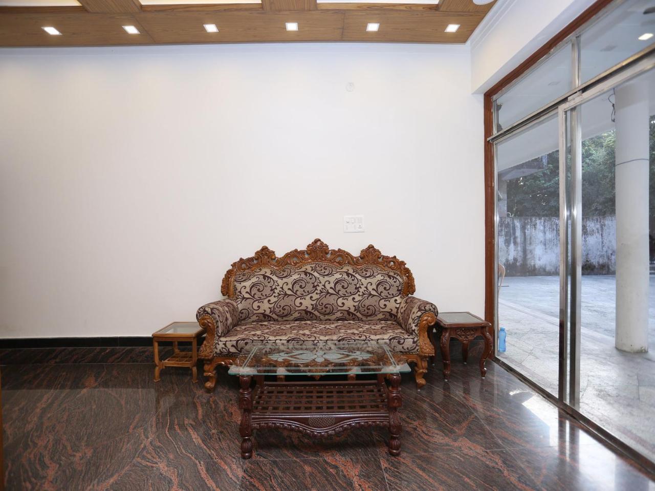 Oyo 10448 Green View Home Stay デヘラードゥーン エクステリア 写真