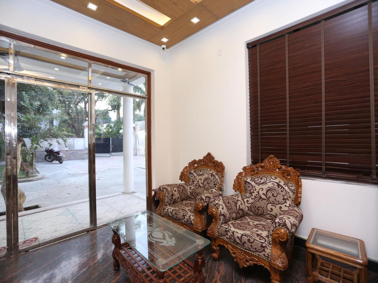 Oyo 10448 Green View Home Stay デヘラードゥーン エクステリア 写真