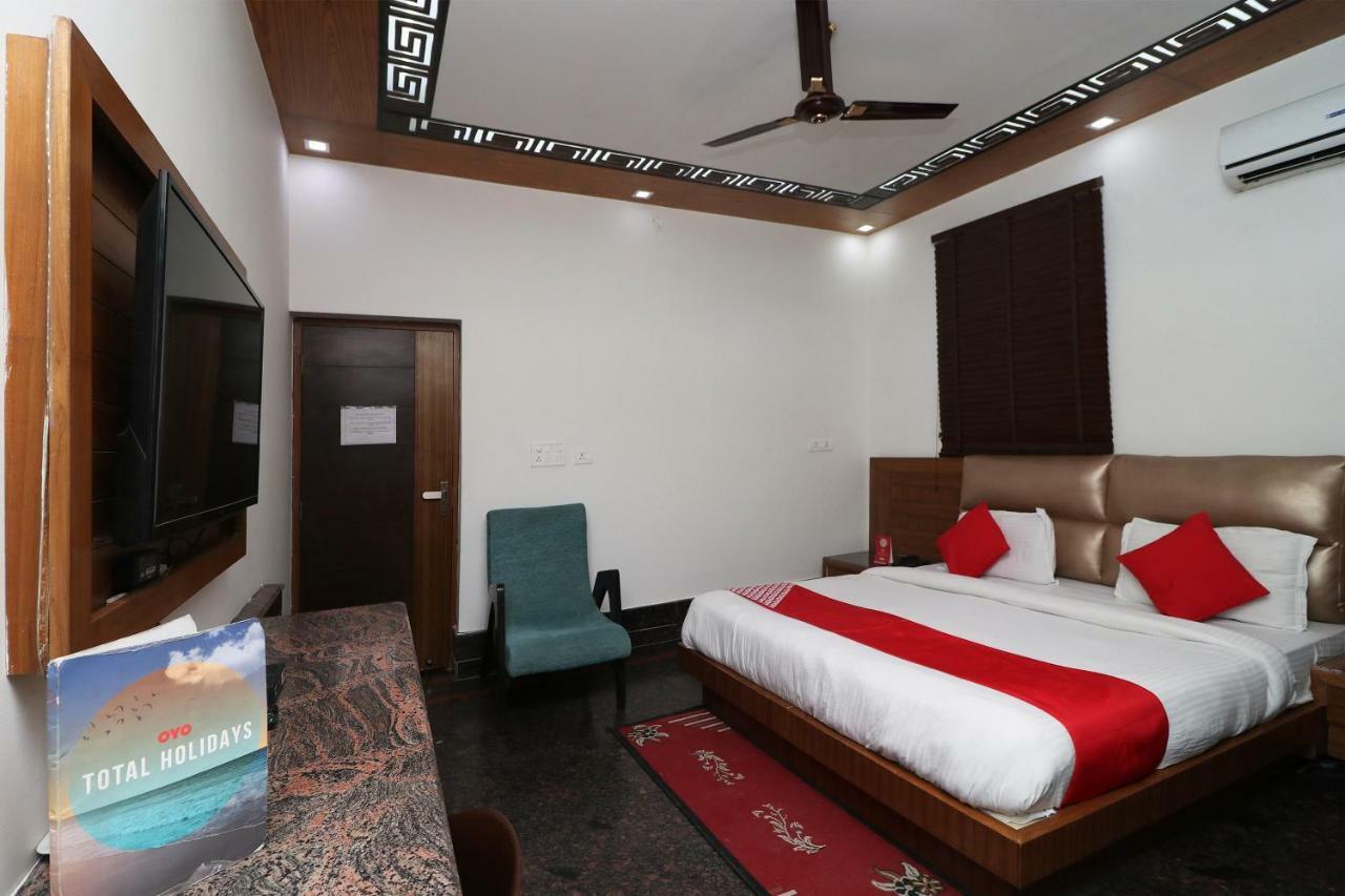 Oyo 10448 Green View Home Stay デヘラードゥーン エクステリア 写真