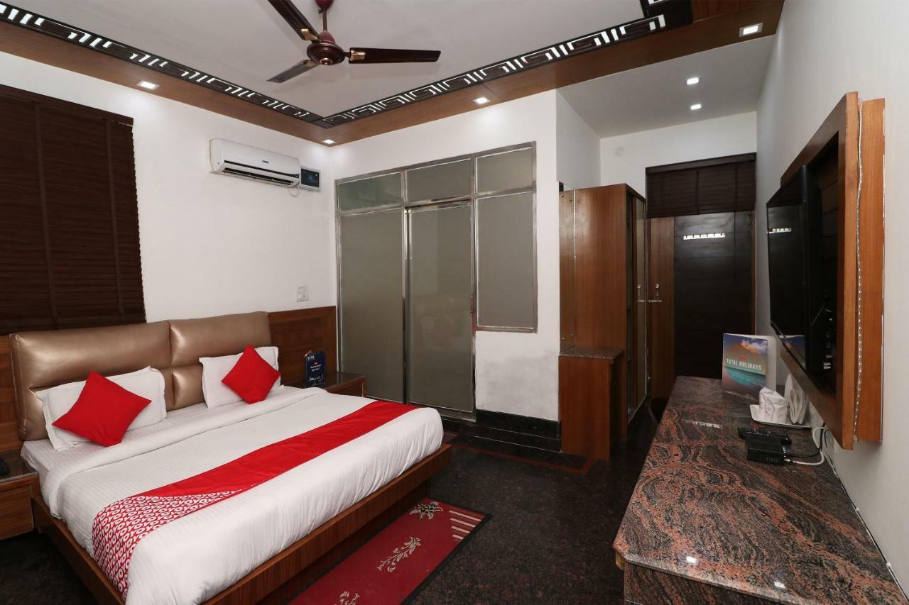 Oyo 10448 Green View Home Stay デヘラードゥーン エクステリア 写真